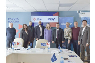 в Кадровом центре "Работа России" Смоленской области состоялся круглый стол - фото - 1